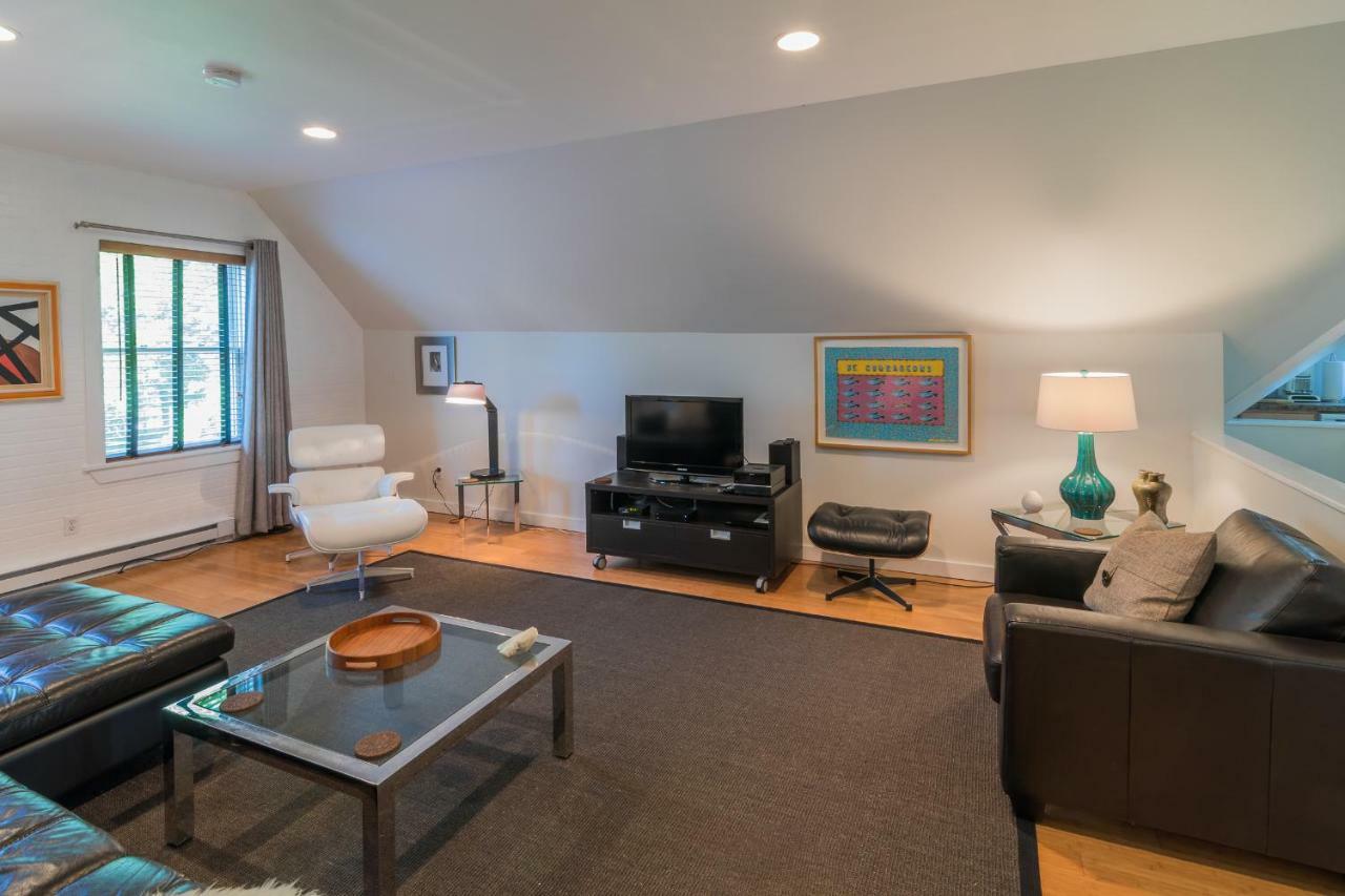 Apartamento The Carriage House Loft Kingston Exterior foto