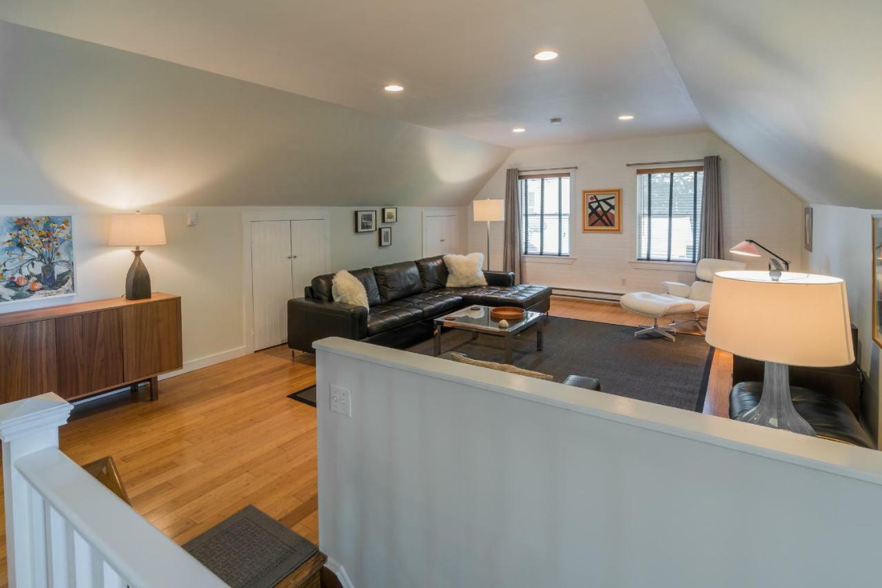 Apartamento The Carriage House Loft Kingston Exterior foto