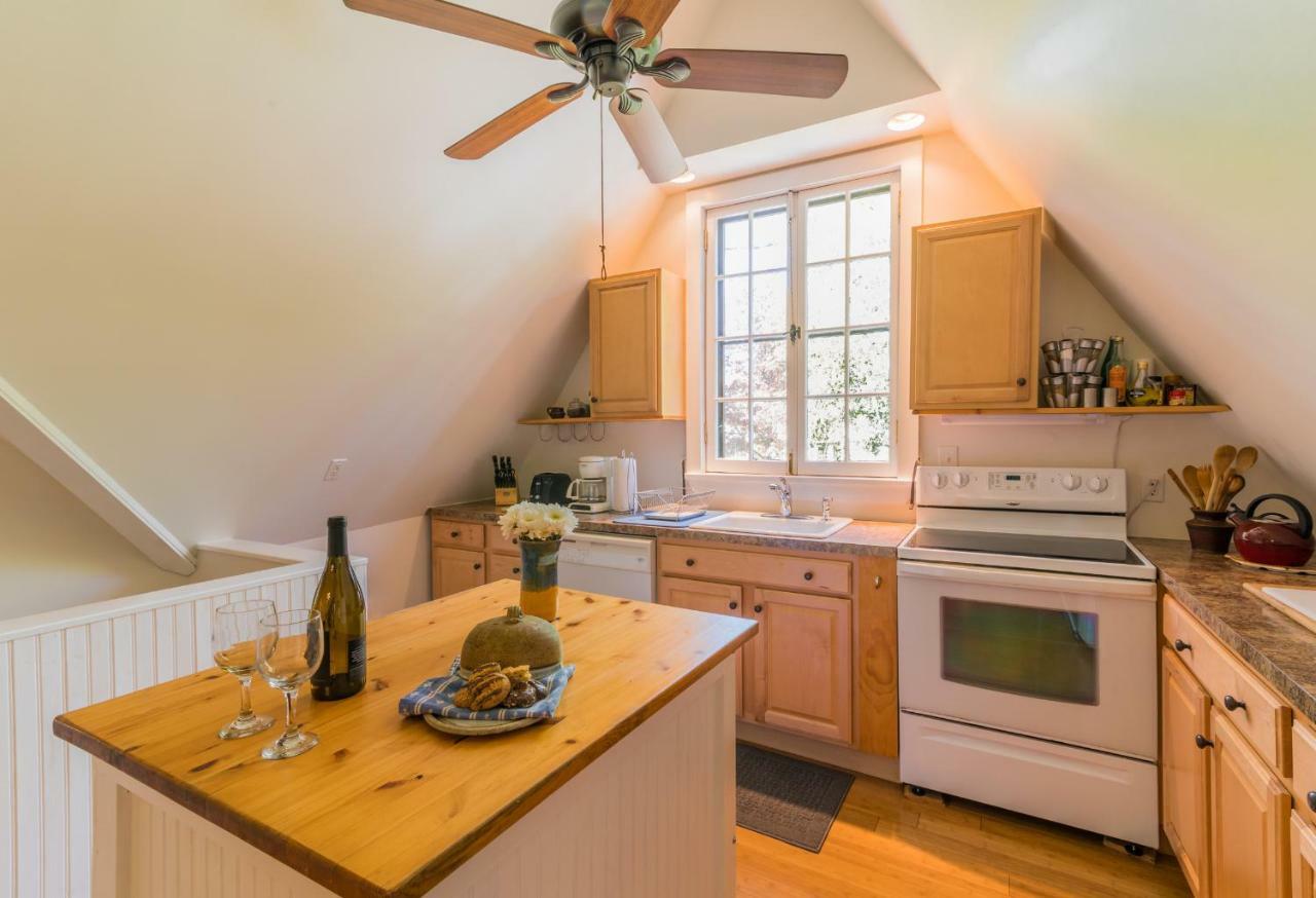 Apartamento The Carriage House Loft Kingston Exterior foto