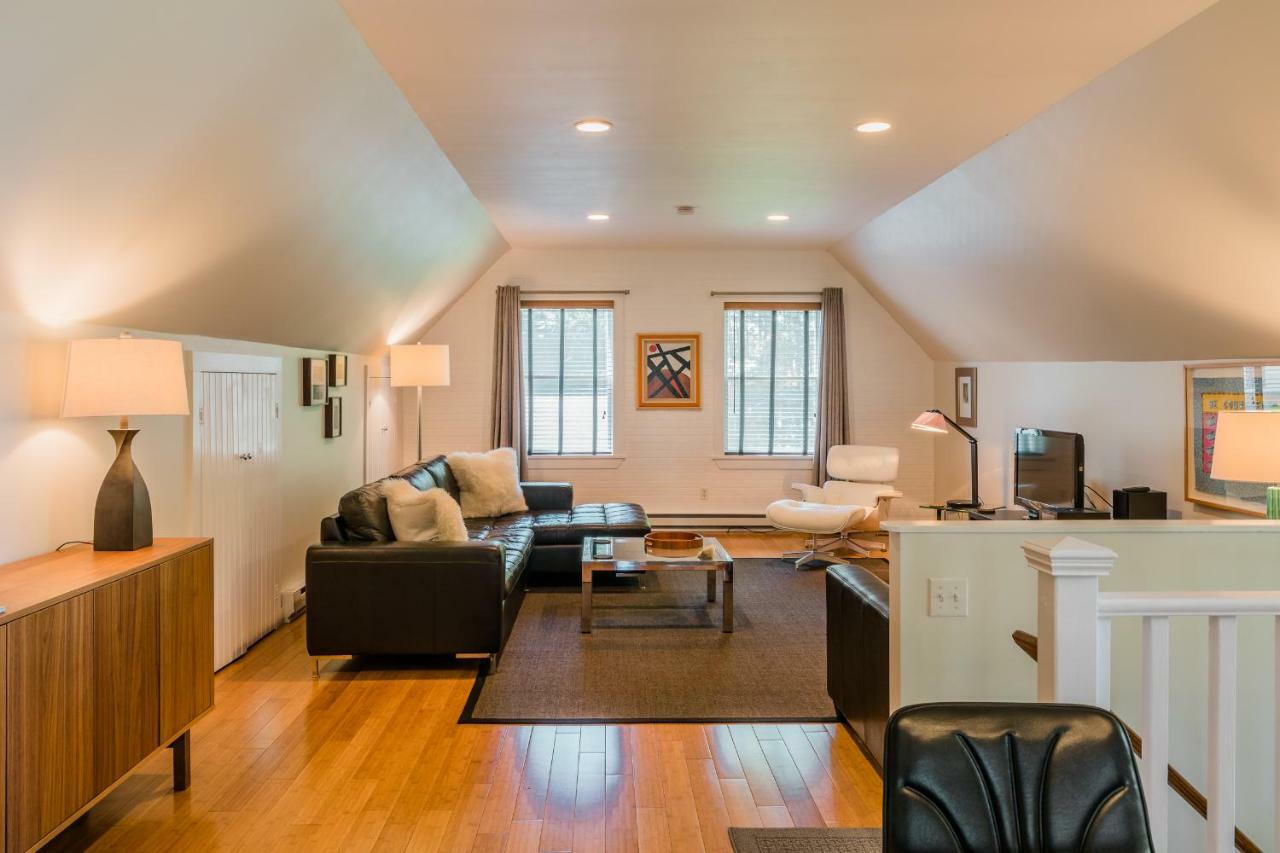 Apartamento The Carriage House Loft Kingston Exterior foto